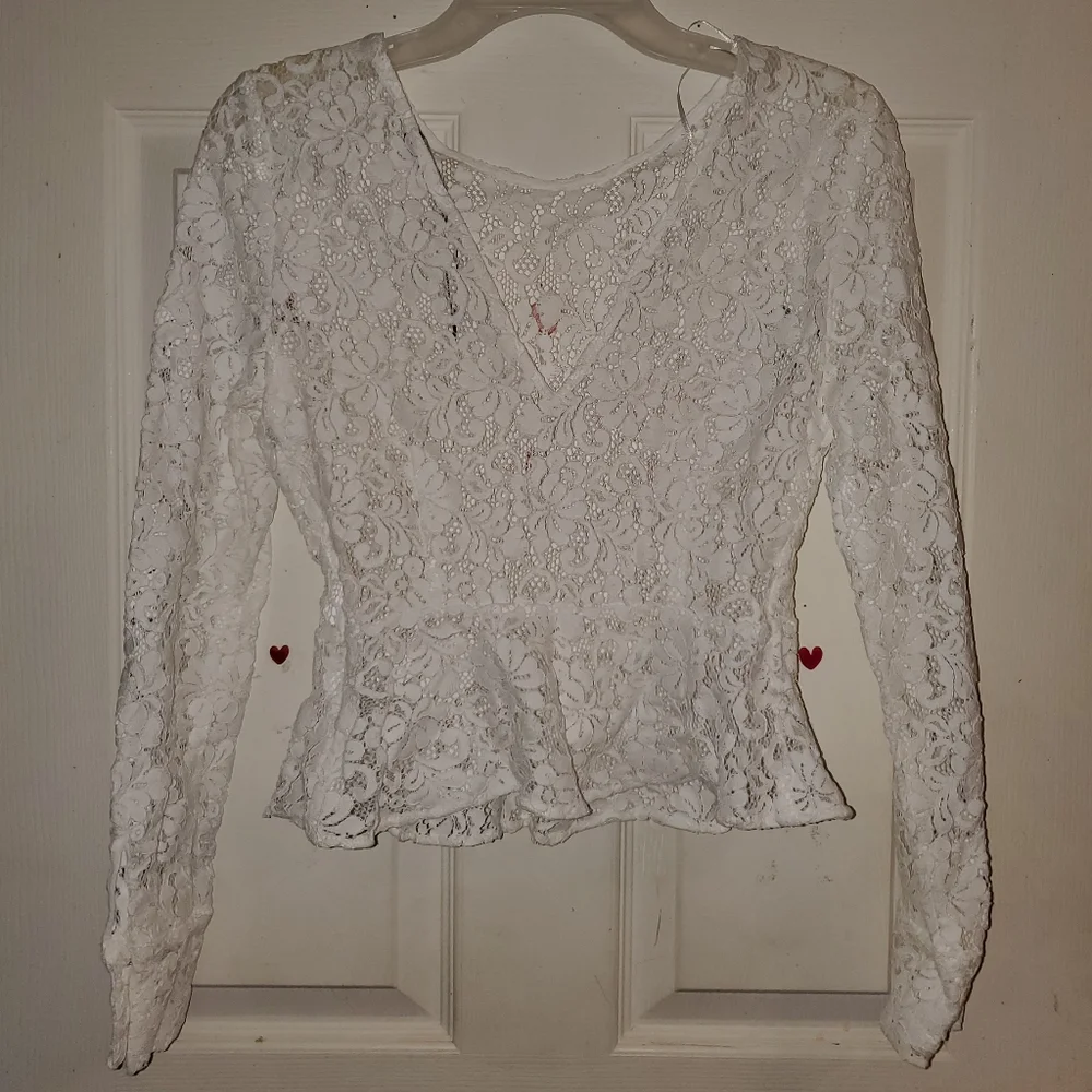 5 for $25 | NWOT Zara Lace Peplum Long Sleeve Sheer Blouse *Missing A Button